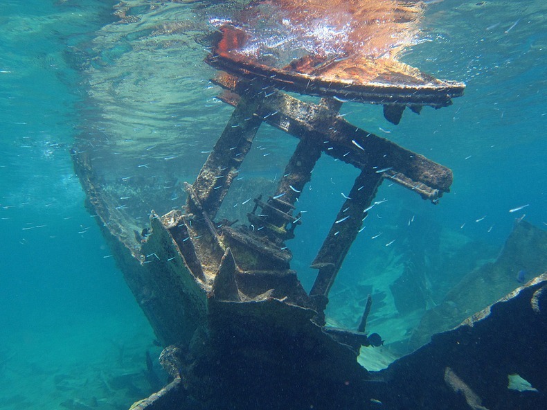 cayman-island-shipwreck-15