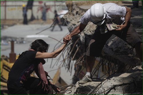Турецкая полиция разгоняет протестующих