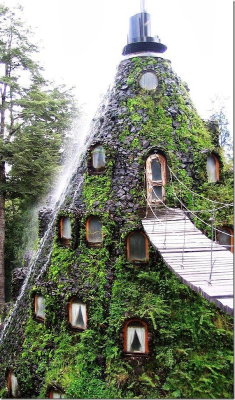 Hotel-La-Montana-Magica-Huilo-Chile[6]