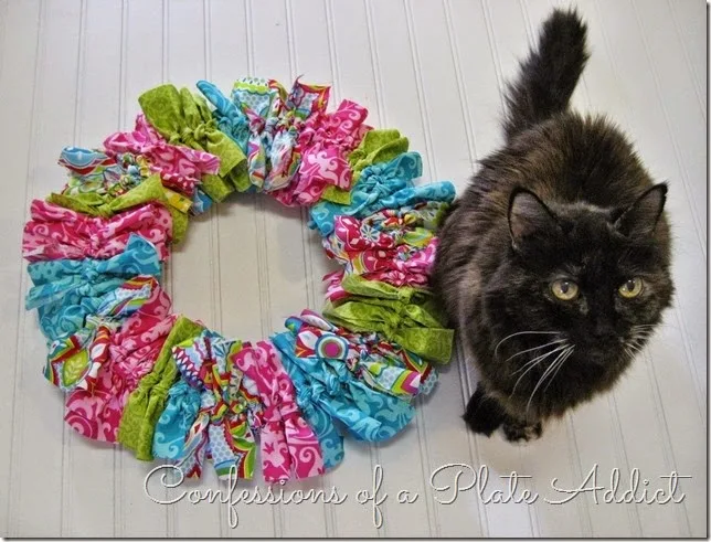 CONFESSIONS OF A PLATE ADDICT No-Sew Fabric Wreath