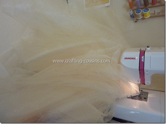 Tulle flower girl dress tutorial from the Crafty Cousins (17)