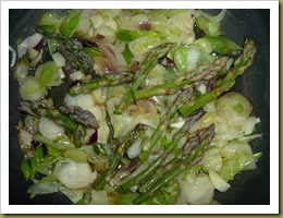 Fettuccine primavera cipollotto di tropea, aglio rosa e asparagina (3)