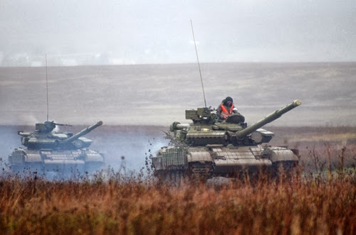 Военнослужащие украинской армии во время учений