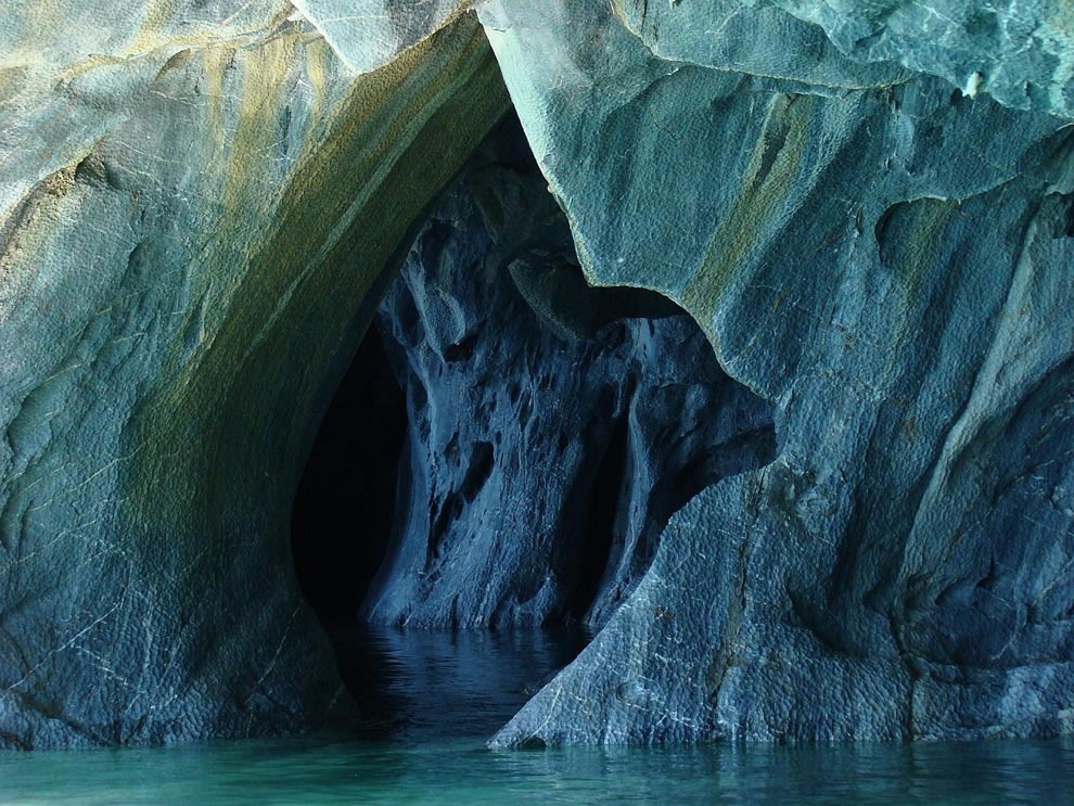 [entering-marvelous-marble-caverns%255B3%255D.jpg]