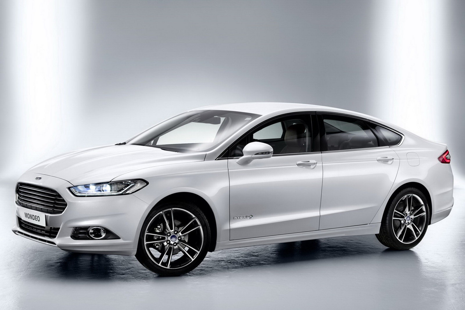 [2013-Ford-Mondeo-38%255B2%255D.jpg]