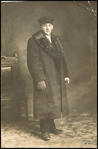 Grandpa Walter Brown in 1910 as he left Scotland - 26 yrs old