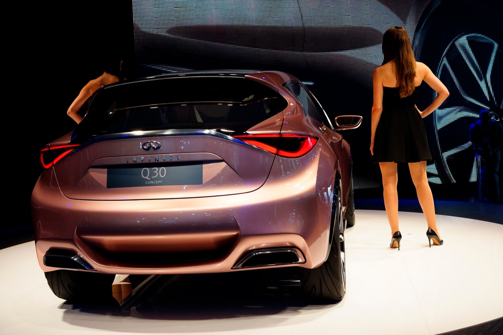 [Infiniti-Q30-Concept-10%255B2%255D.jpg]