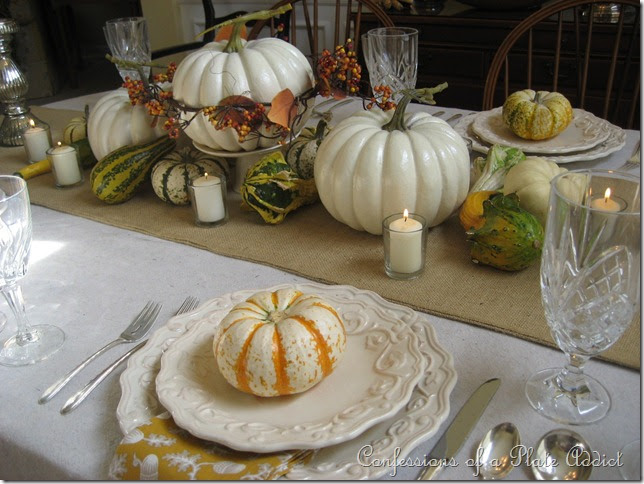 CONFESSIONS OF A PLATE ADDICT: Thanksgiving Tablescape...Burlap and ...