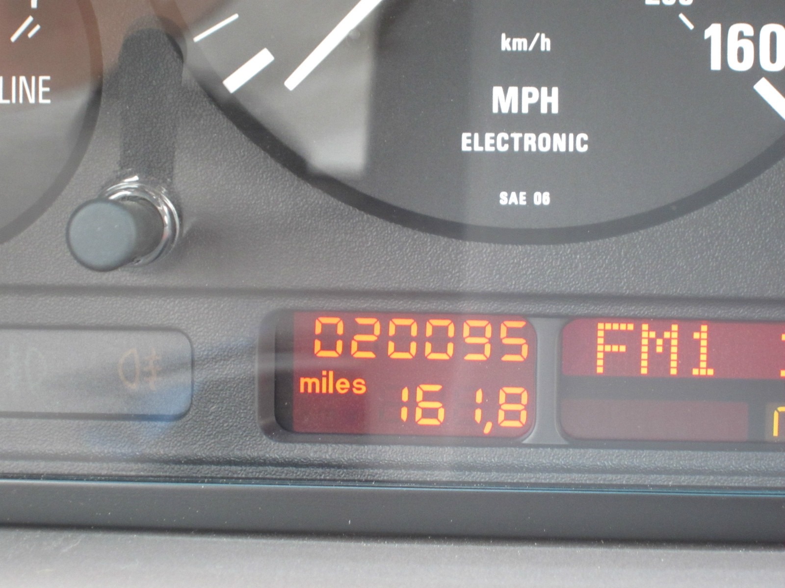 [1995-BMW-540i-9Manual%255B5%255D.jpg]
