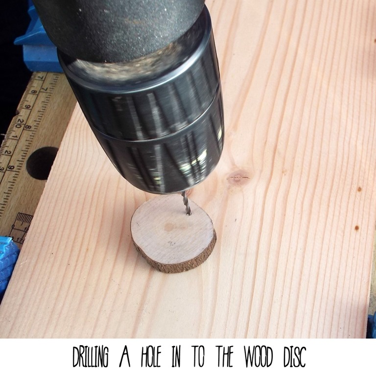 [drilling-in-to-wooden-dis3.jpg]