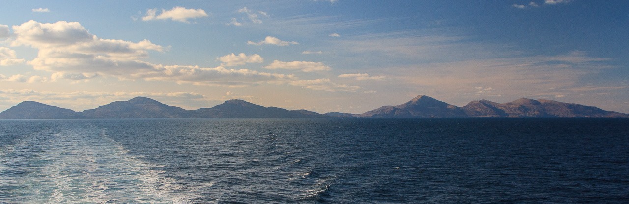 [South_Uist_scenery_from_ferry-3%255B3%255D.jpg]