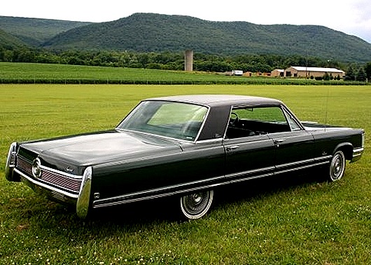 1968_Chrysler_Imperial_Crown_4_Door_Hardtop_For_Sale_Rear_1