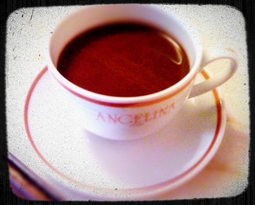 A cup of chocolat chaud l'Africain