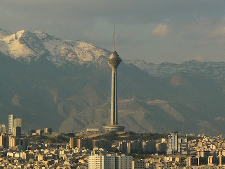 02. Turnul de televiziune din Teheran.JPG