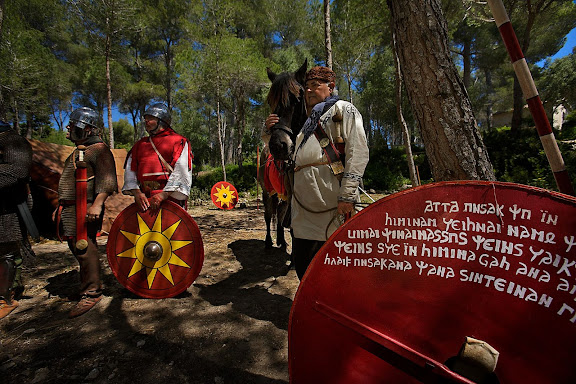 QUID VIDISTI, FRUMENTARIE? Que has vist, espia? Legio I Germànica (Tarragona) Tàrraco Viva, el festival romà de Tarragona. Tarragona, Tarragonès, Tarragona