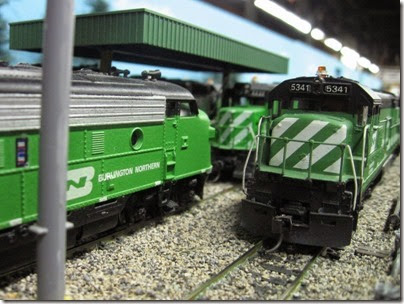IMG_5501 Burlington Northern F7A #722 & U30C #5341 on the LK&R HO-Scale Layout at the WGH Show in Portland, OR on February 17, 2007