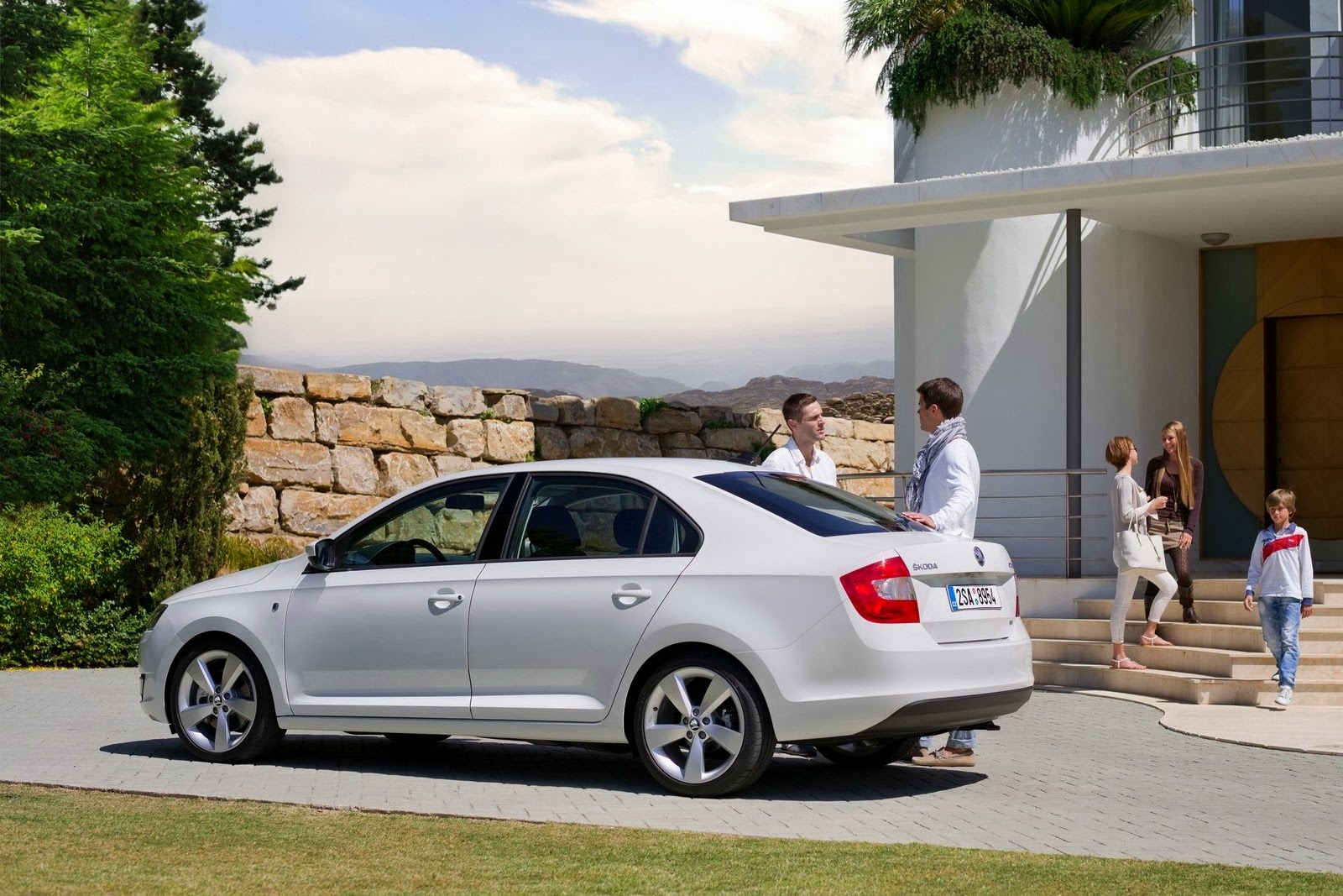 [Skoda-Rapid-7%255B2%255D.jpg]
