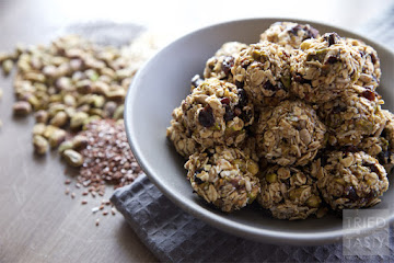 Fruit & Nut Energy Bites