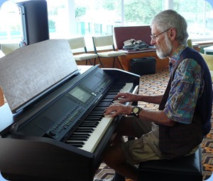 Errol Storey famiarizing with the Clavinova. Errol normally plays theatre organ and so the relaxed atmosphere of Coffee Day was a great opportunity to spend some quality time on our lovely Clavinova CVP-509. Photo courtesy of Dennis Lyons.