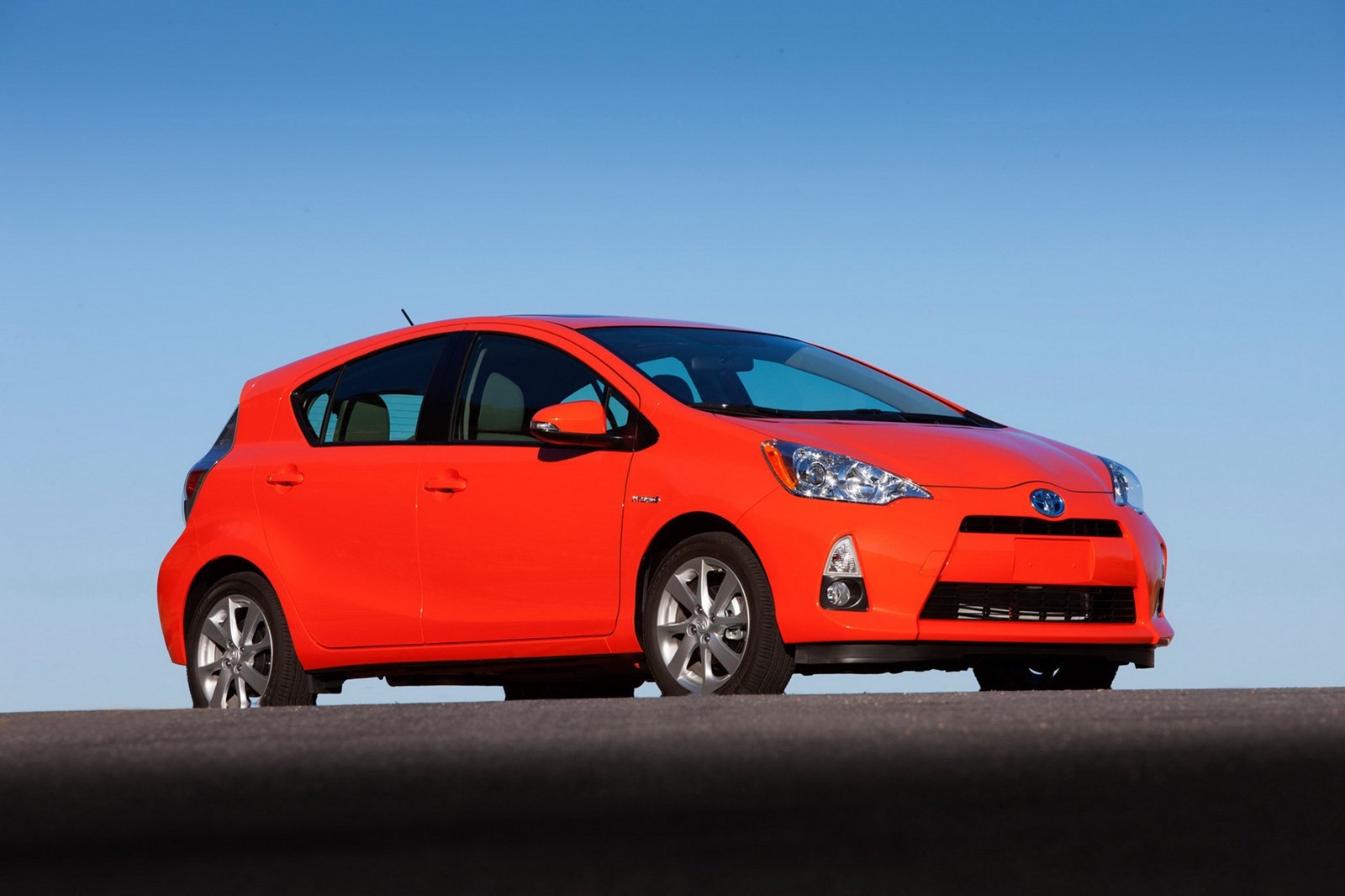 [Toyota-Prius-C-1%255B2%255D.jpg]