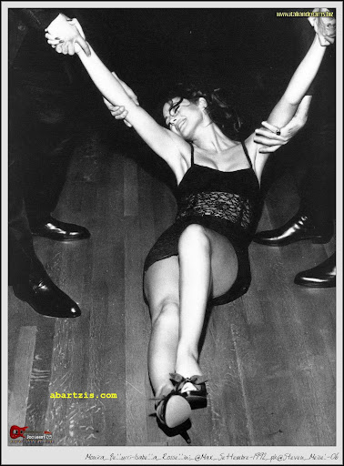 http://lh6.ggpht.com/-D9elWwuxn4w/SEHdd2lZFaI/AAAAAAAAA1s/XvvG4V6ihGA/Monica_Bellucci_273_abartzi.jpg
