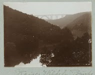 De Müngstener brücke over de Wupper rivier