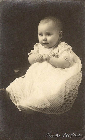 Postcard Cyko 1904 to 1920 Inez Viola Nelson  ML Antiques Erhard