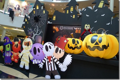 Halloween display - Spooky Together