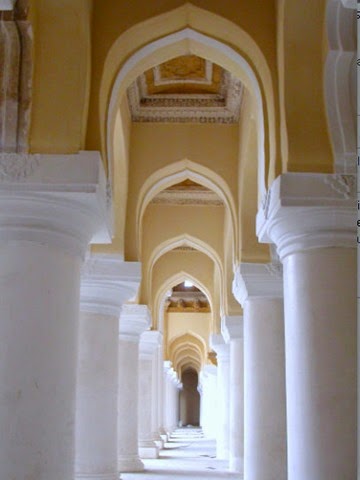 [Thirumalai_Nayakkar_Palace%252C_Madurai%255B3%255D.jpg]