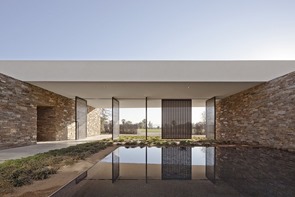 Casa Madison / XTEN Arquitectura fachada-de-piedra-casa-moderna-xten-architecture