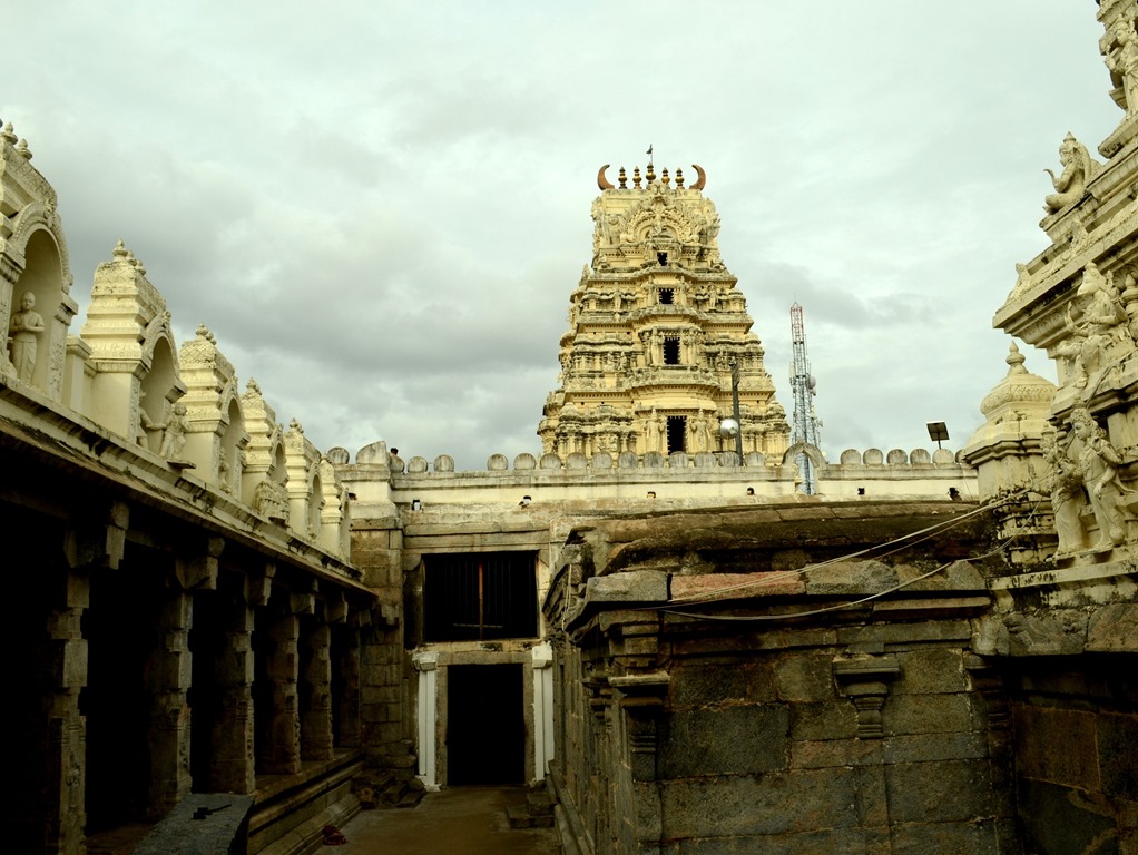 [aprameya%2520temple%255B4%255D.jpg]