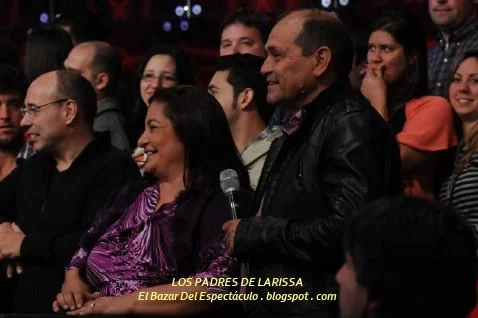 LOS PADRES DE LARISSA .JPG