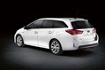 2013-Toyota-Auris-Touring-Sports-11