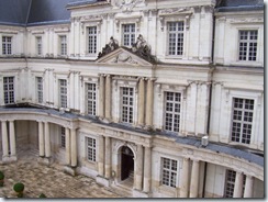 2004.08.28-023 façade intérieure du château