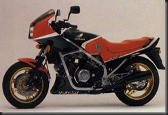 Honda VF750F 83  3