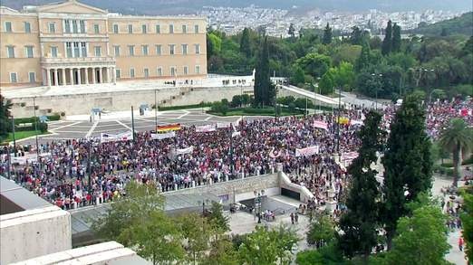 [greece-protest-demonstration-at-angela-merkel-visit-to-athens-grab-1-1-522x293%255B4%255D.jpg]