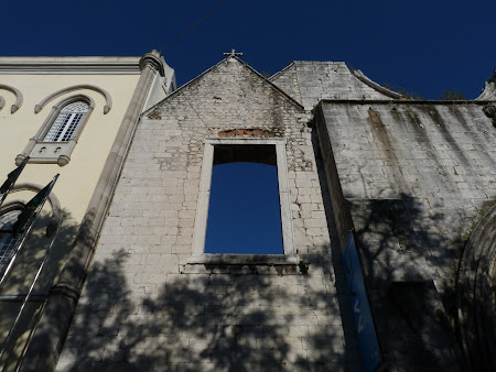 Obiective turistice Lisabon: Manastirea Carmo.