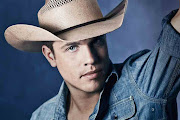Dustin Lynch
