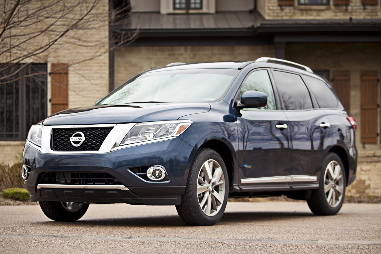 [2014-Nissan-Pathfinder-Hybrid-1%255B2%255D.jpg]