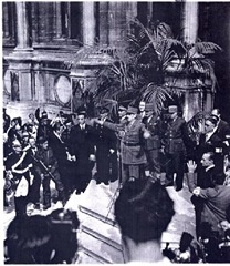 arrivée du général de Gaulle à la mairie de Paris