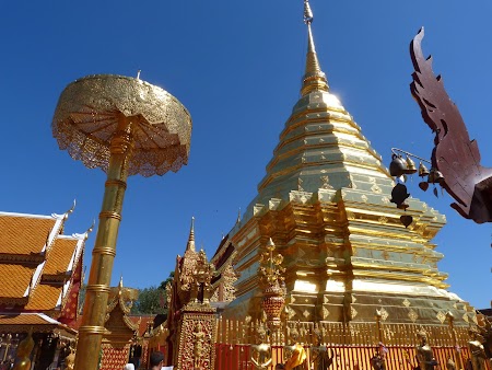 Obiective turistice Chiang Mai: Stupa de aur