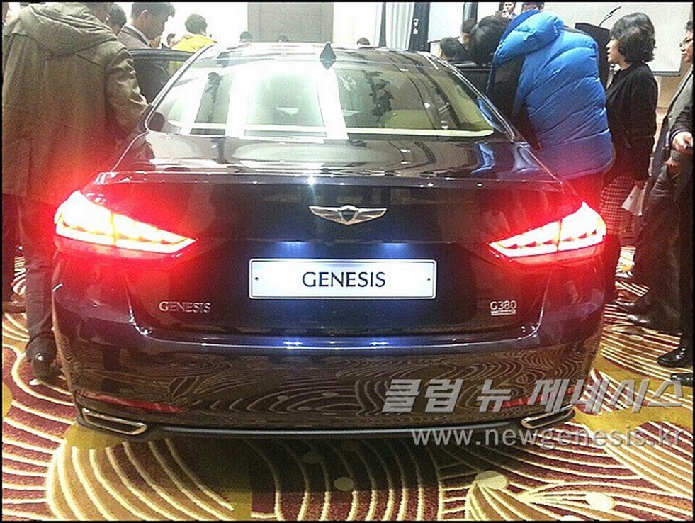 [2015-Hyundai-Genesis-Sedan_11%255B2%255D.jpg]
