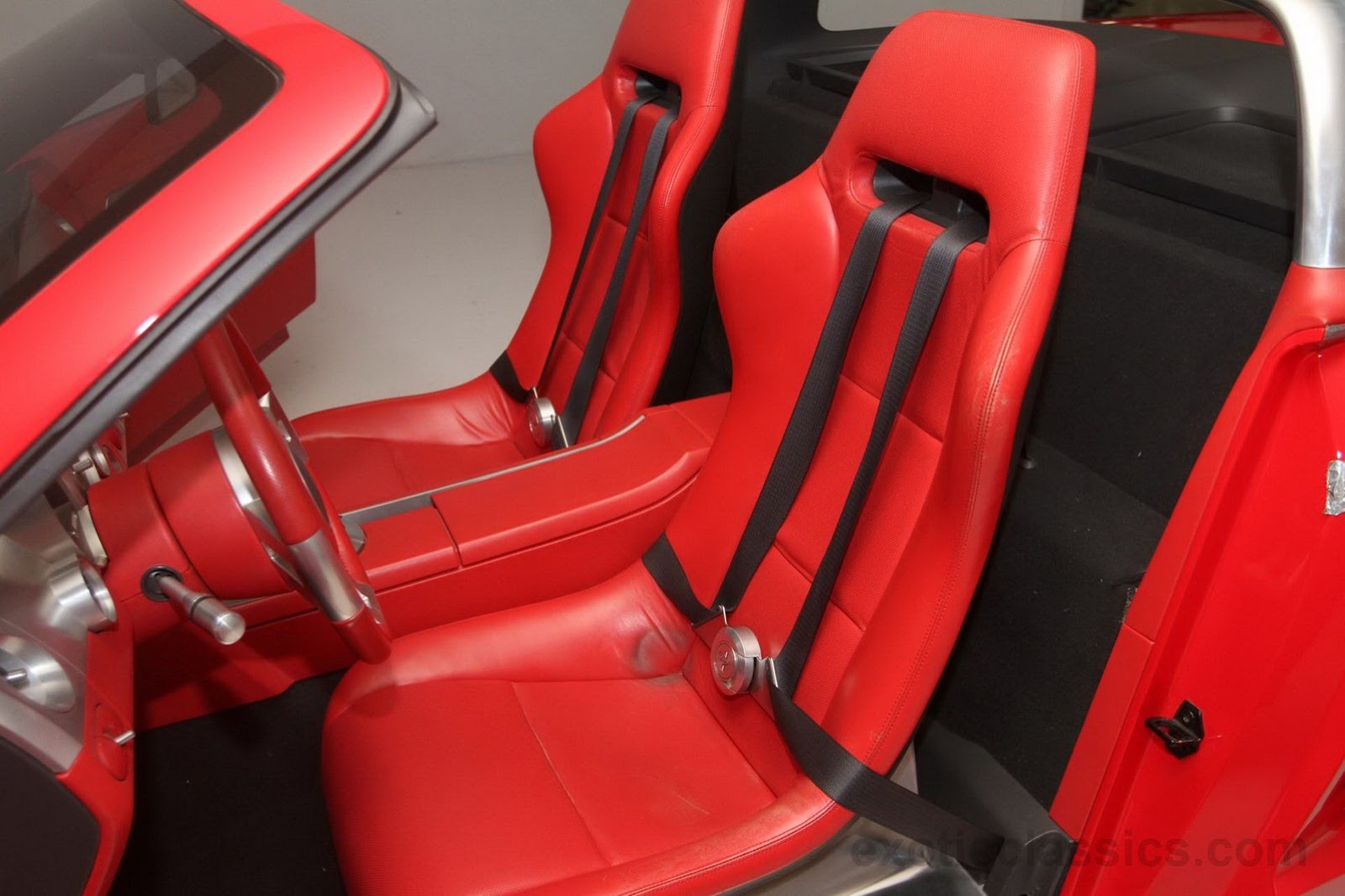 [2004-Ford-Mustang-GT-Convertible-Concept-21%255B4%255D.jpg]