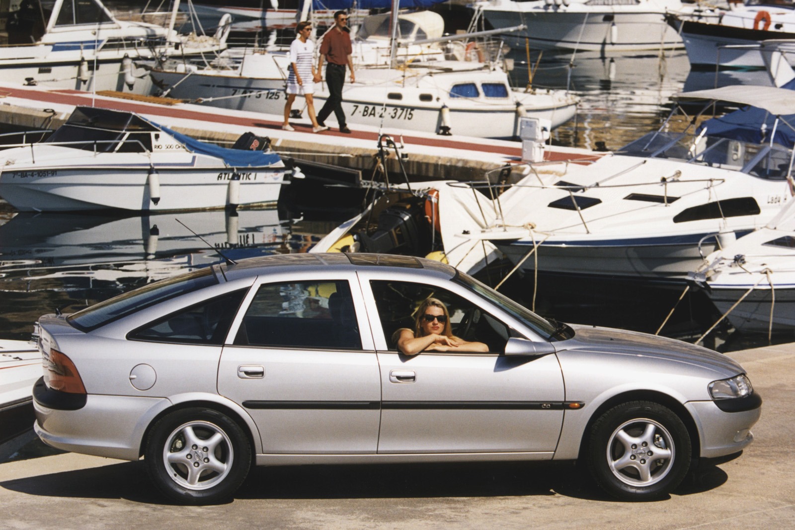 [25-Opel-Vectra-14990%255B7%255D.jpg]
