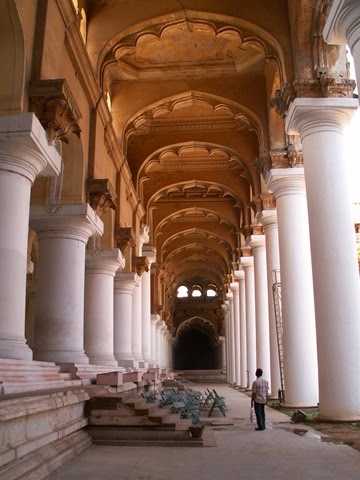 [Thirumalai-Nayak-Palace-Madurai%255B3%255D.jpg]