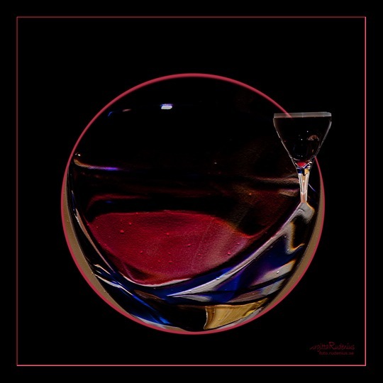 pm_20110810_wineglass