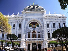 Palacio-de-la-Prefectura-de-Chuquisaca-Sucre-Bolivia