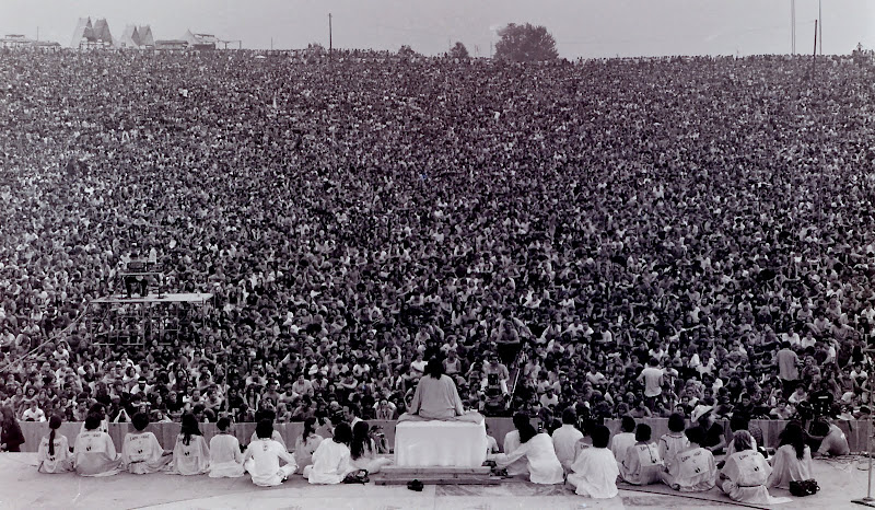Woodstock - Guru Swami Satchidananda.jpg