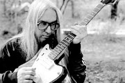 J Mascis