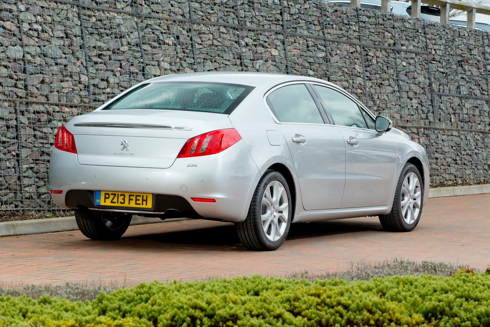 [Peugeot-2%255B2%255D.jpg]